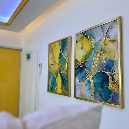 Villa Alfred Sarande Daire *