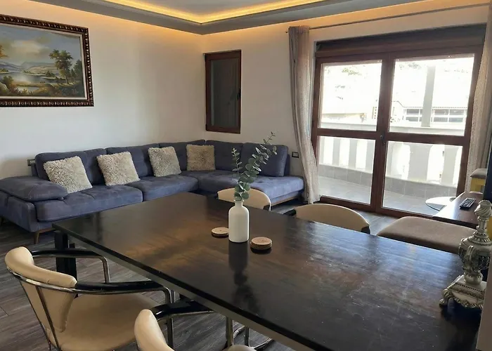 Behar Penthouse Apartament *